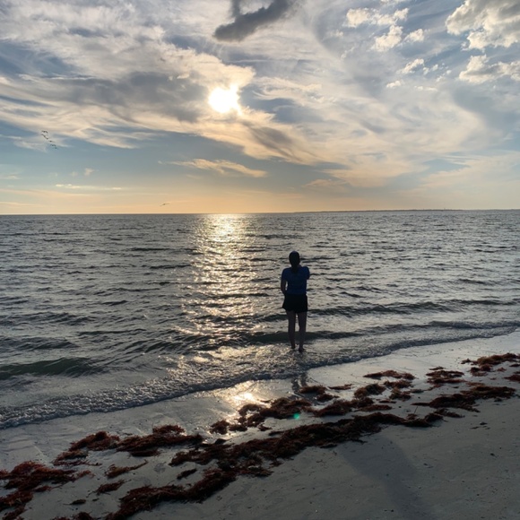 Meet your Posher, Jessica - Picture 2 of 2